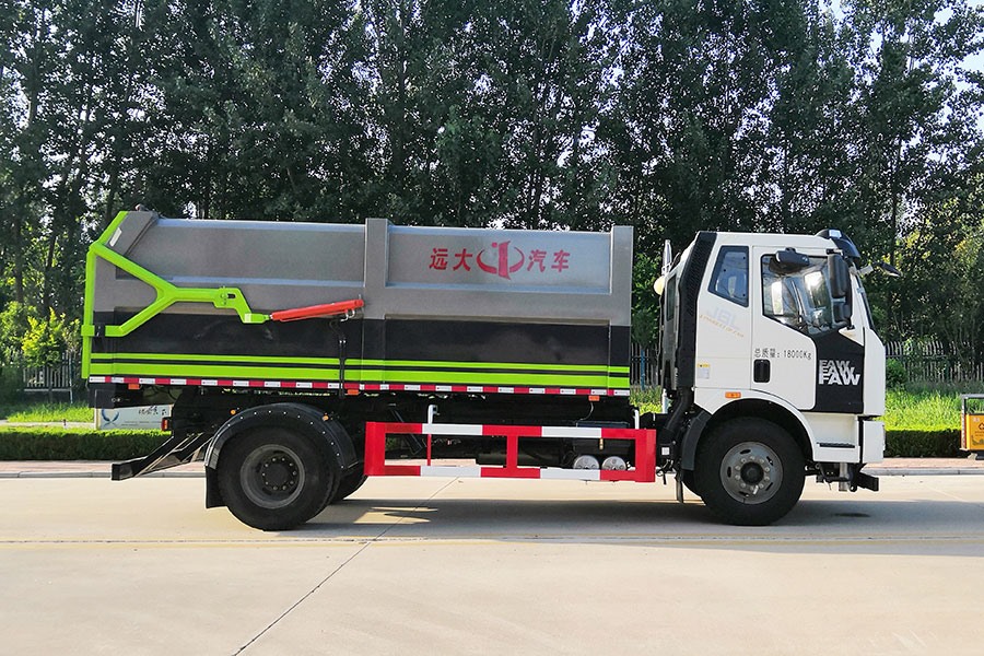 压缩式对接垃圾车 YYD5180ZDJC6（正右）