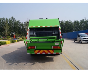 纯电动压缩式垃圾车 YYD5120ZYSCBEV(正后)